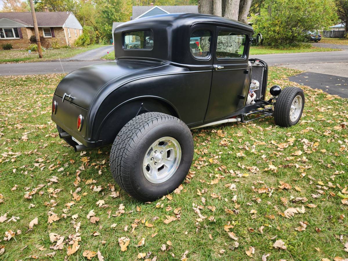 Ford-model-a-1931-black-3
