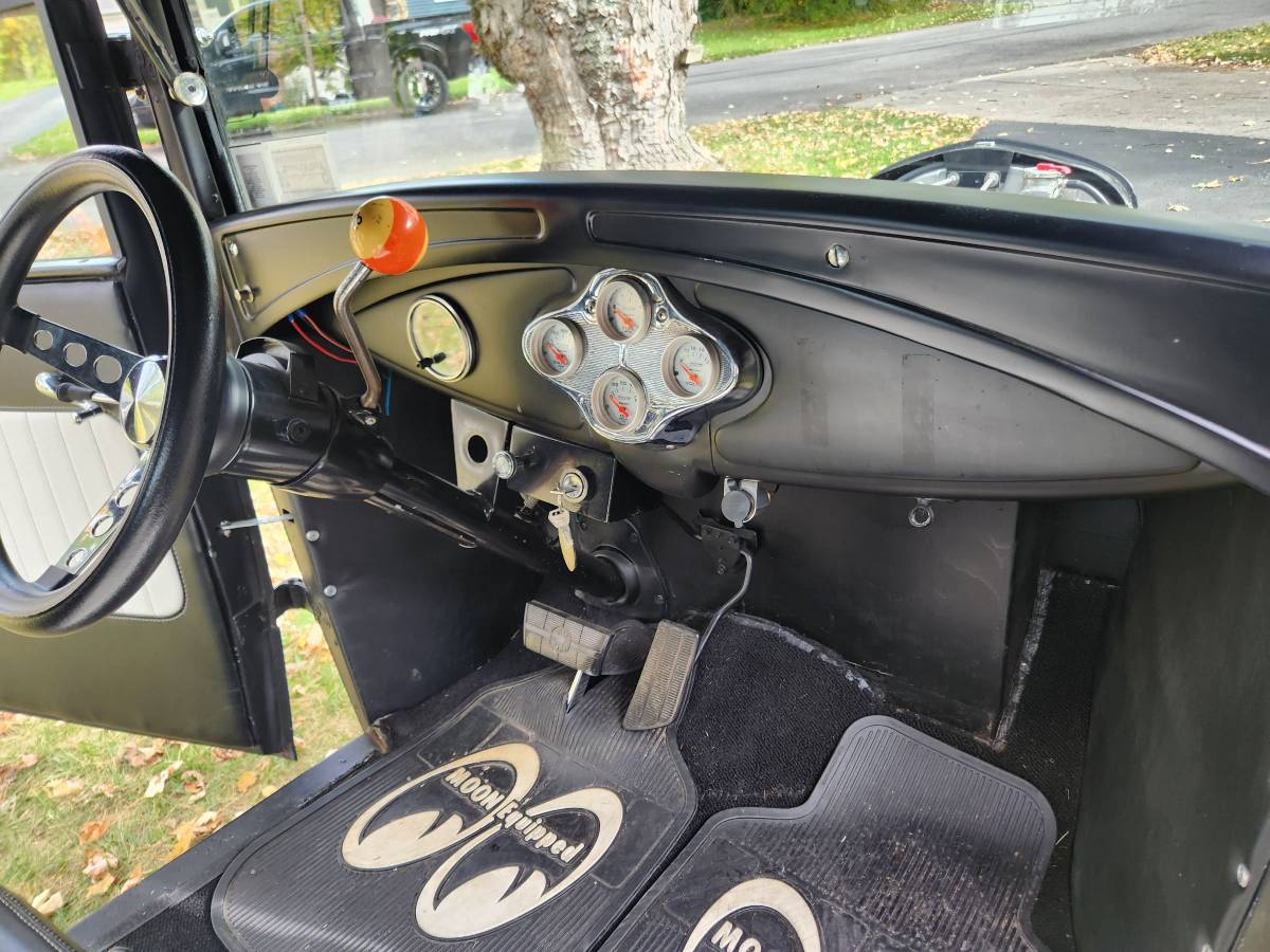 Ford-model-a-1931-black-7