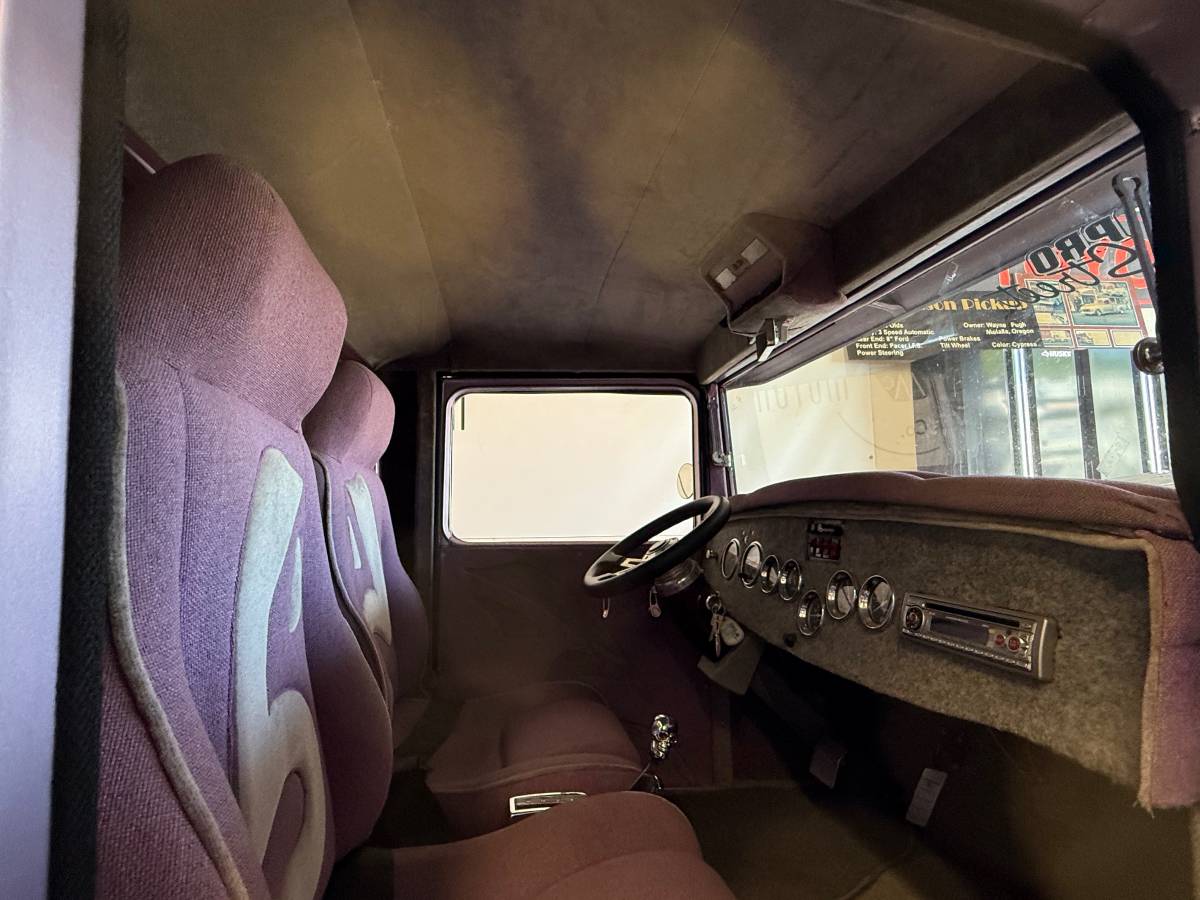 Ford-model-a-1932-purple-24
