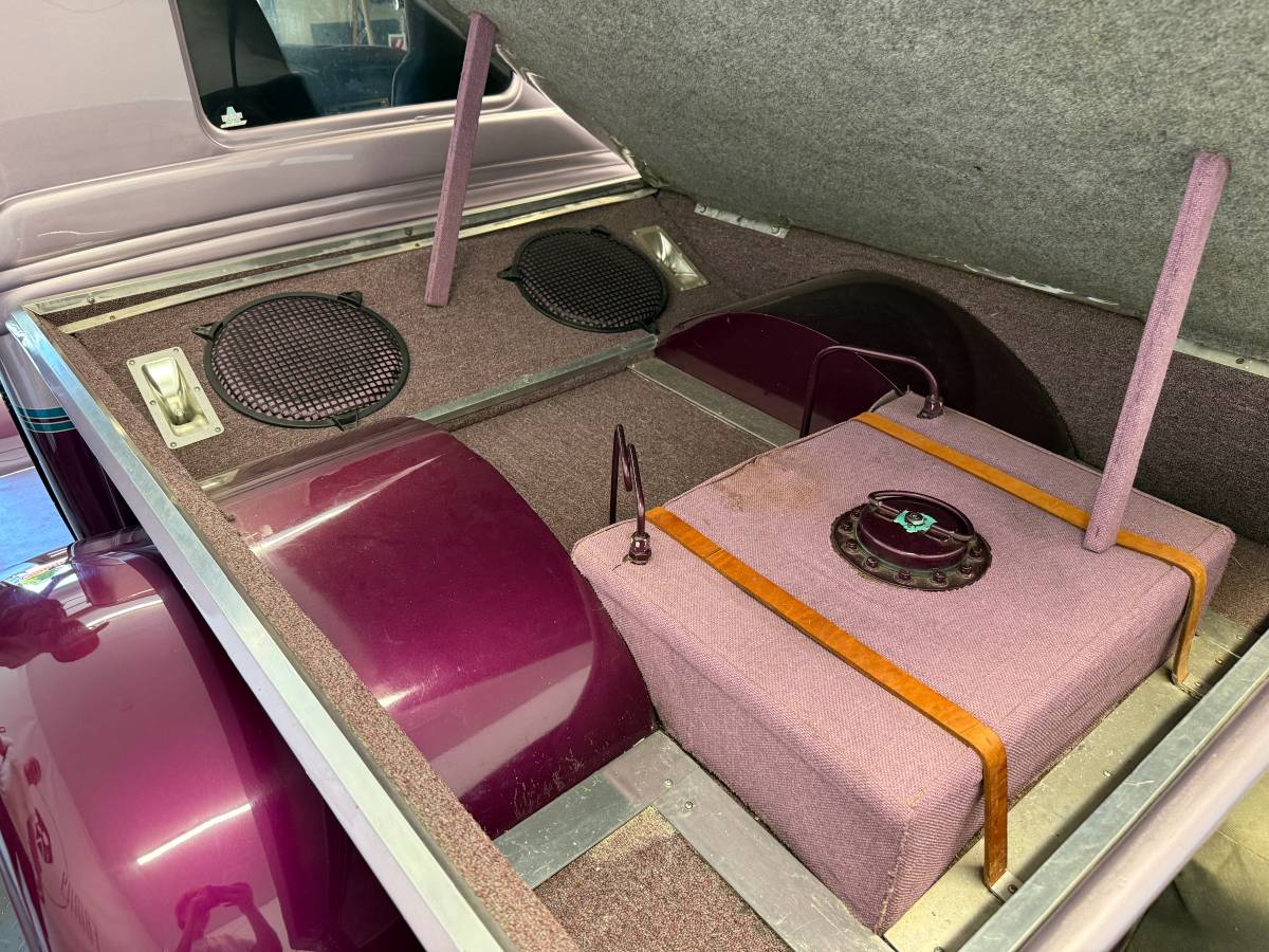 Ford-model-a-1932-purple-25