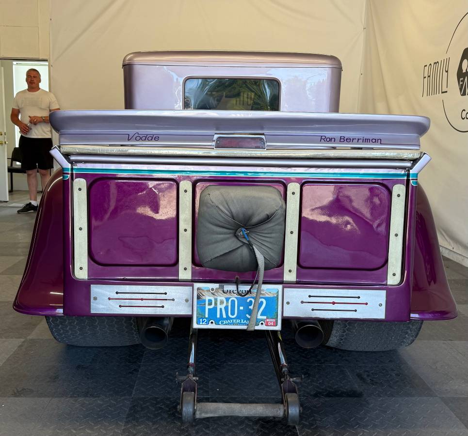 Ford-model-a-1932-purple-29