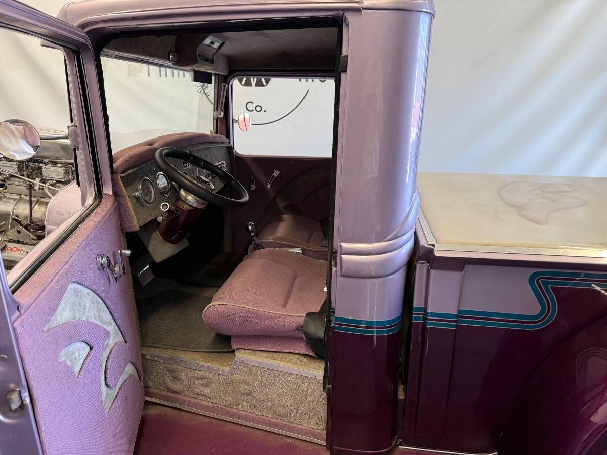 Ford-model-a-1932-purple-34