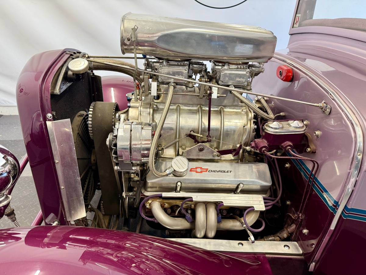 Ford-model-a-1932-purple-42