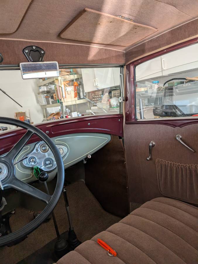 Ford-model-a-4-door-slant-window-1931-green-12