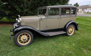 Ford-model-a-4-door-slant-window-1931-green-14