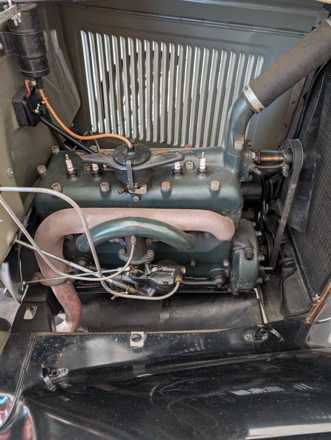 Ford-model-a-4-door-slant-window-1931-green-3