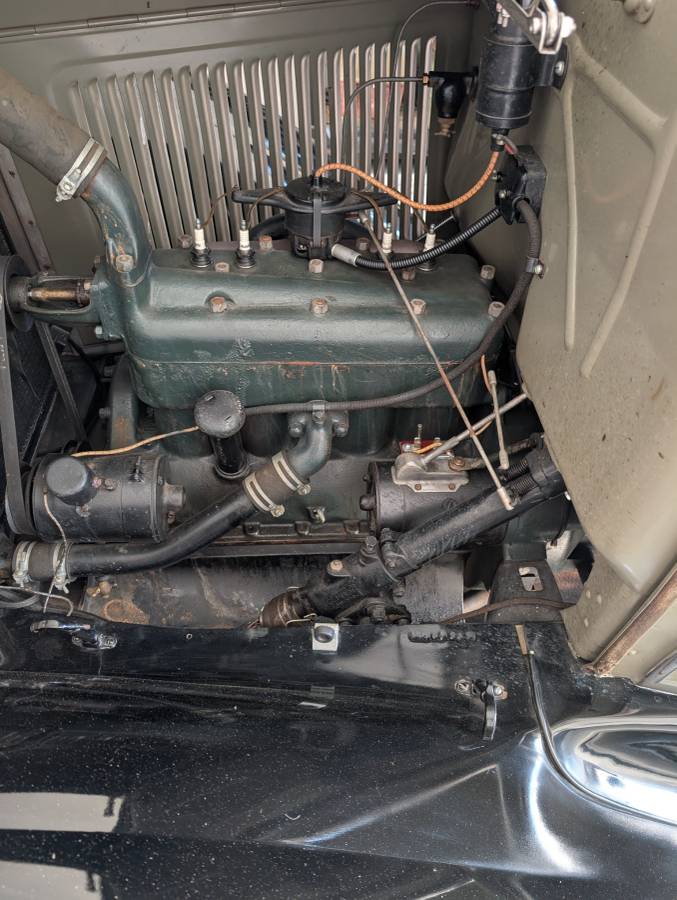 Ford-model-a-4-door-slant-window-1931-green-4