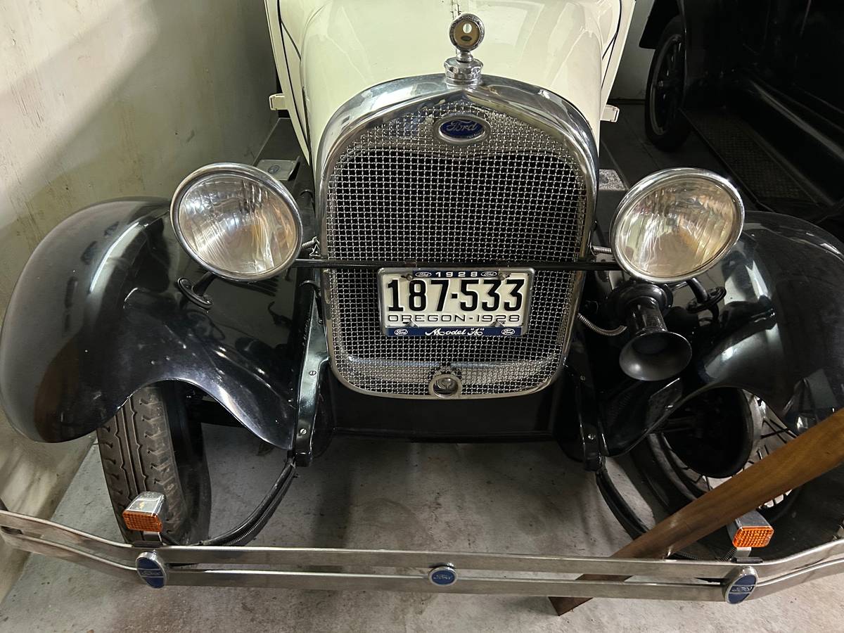 Ford-model-a-coupe-1928-5