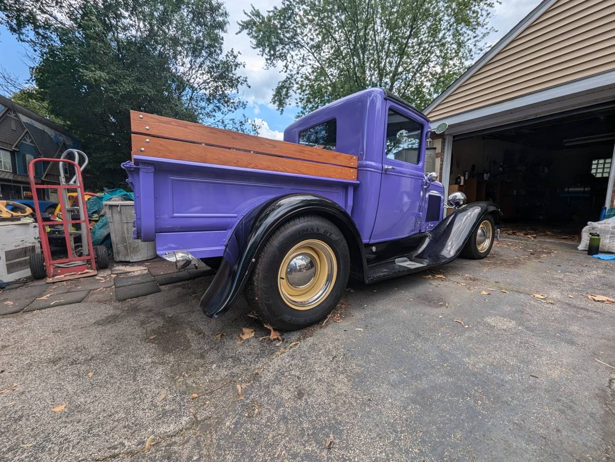 Ford-model-a-pickup-1931-purple-15