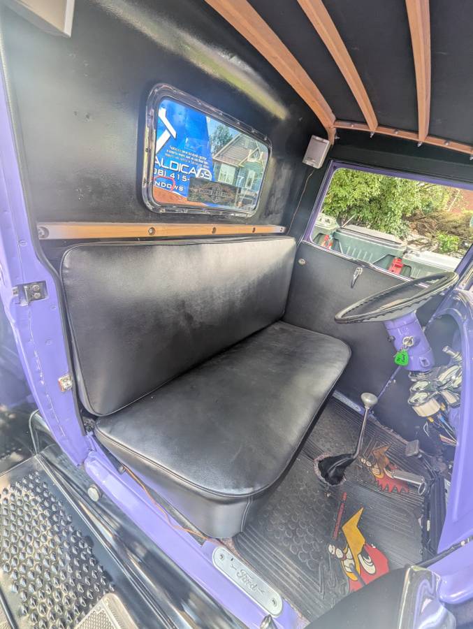 Ford-model-a-pickup-1931-purple-16