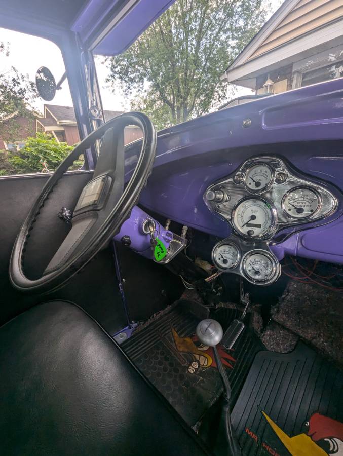 Ford-model-a-pickup-1931-purple-18