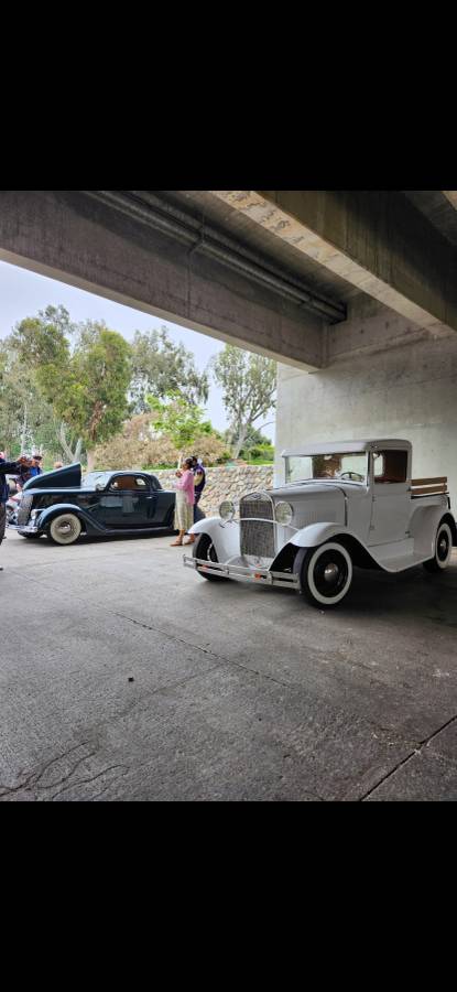 Ford-model-a-pickup.-1930-white