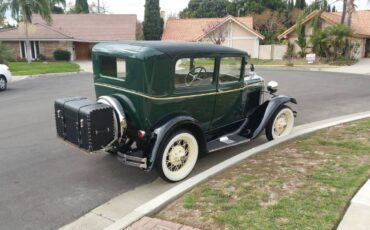 Ford-model-a-tudor-1930-green-2