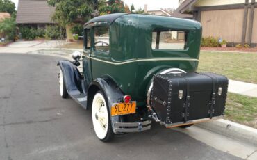 Ford-model-a-tudor-1930-green-3