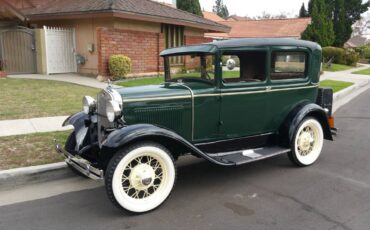 Ford-model-a-tudor-1930-green