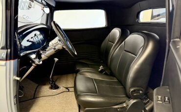 Ford-model-b-3-window-1932-white-16