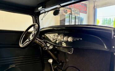 Ford-model-b-3-window-1932-white-39