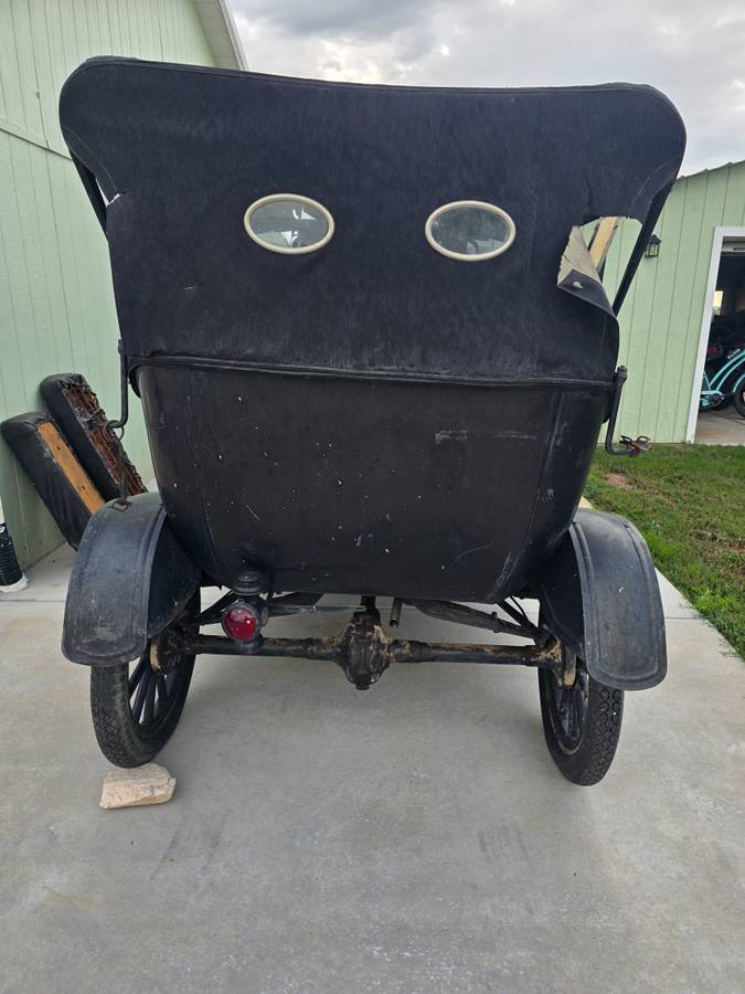 Ford-model-t-1919-black-10