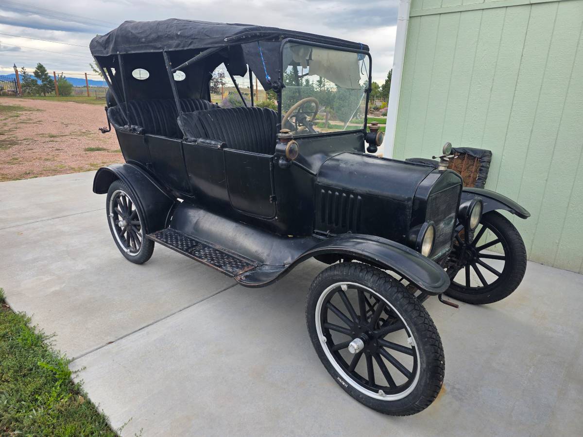 Ford-model-t-1919-black-13