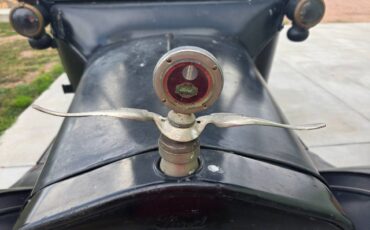 Ford-model-t-1919-black-3