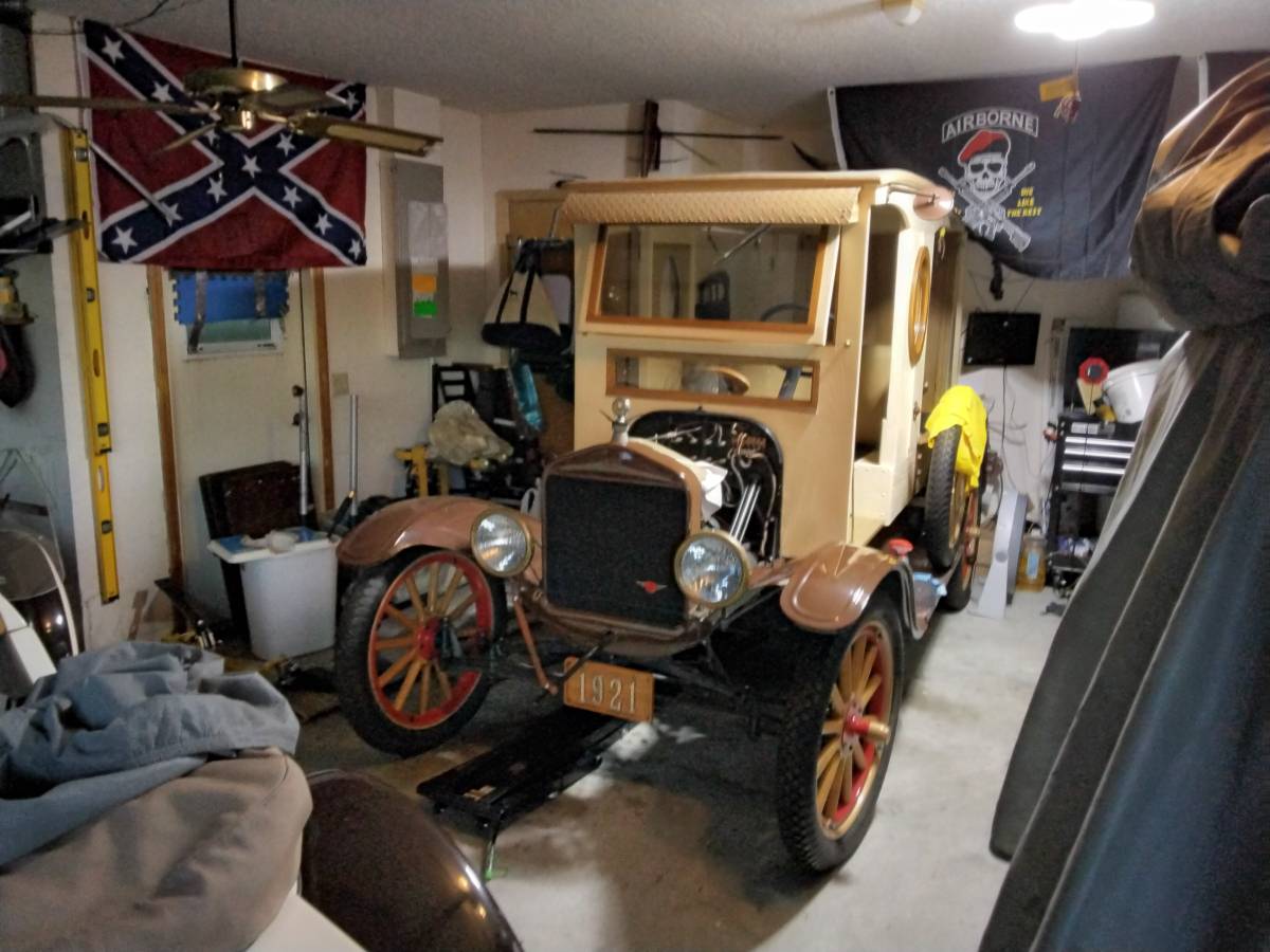 Ford-model-t-1921-brown-6