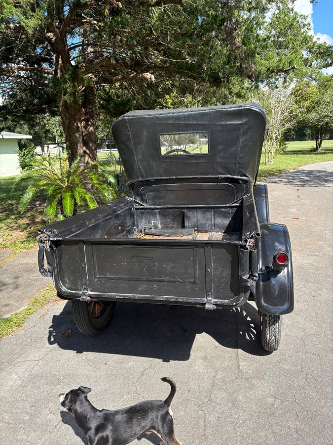 Ford-model-t-pickup-1926-2