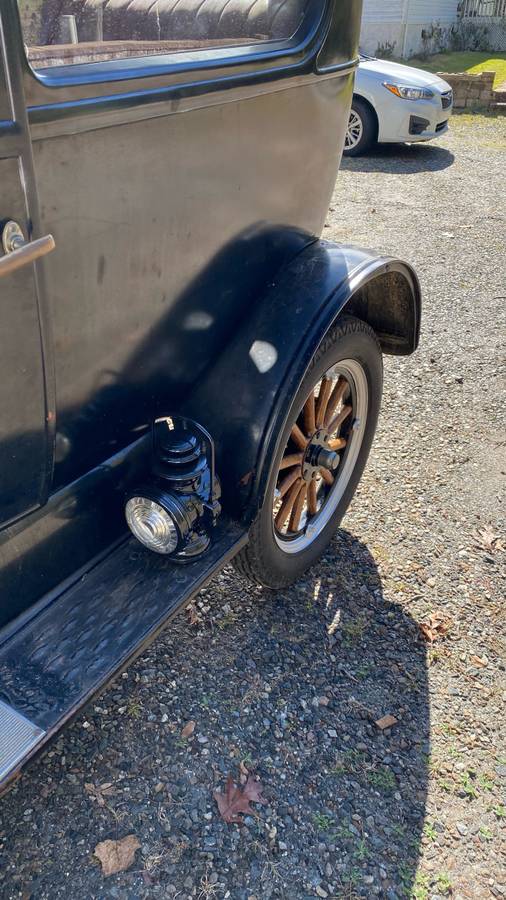 Ford-model-t-tudor-1925-black-2