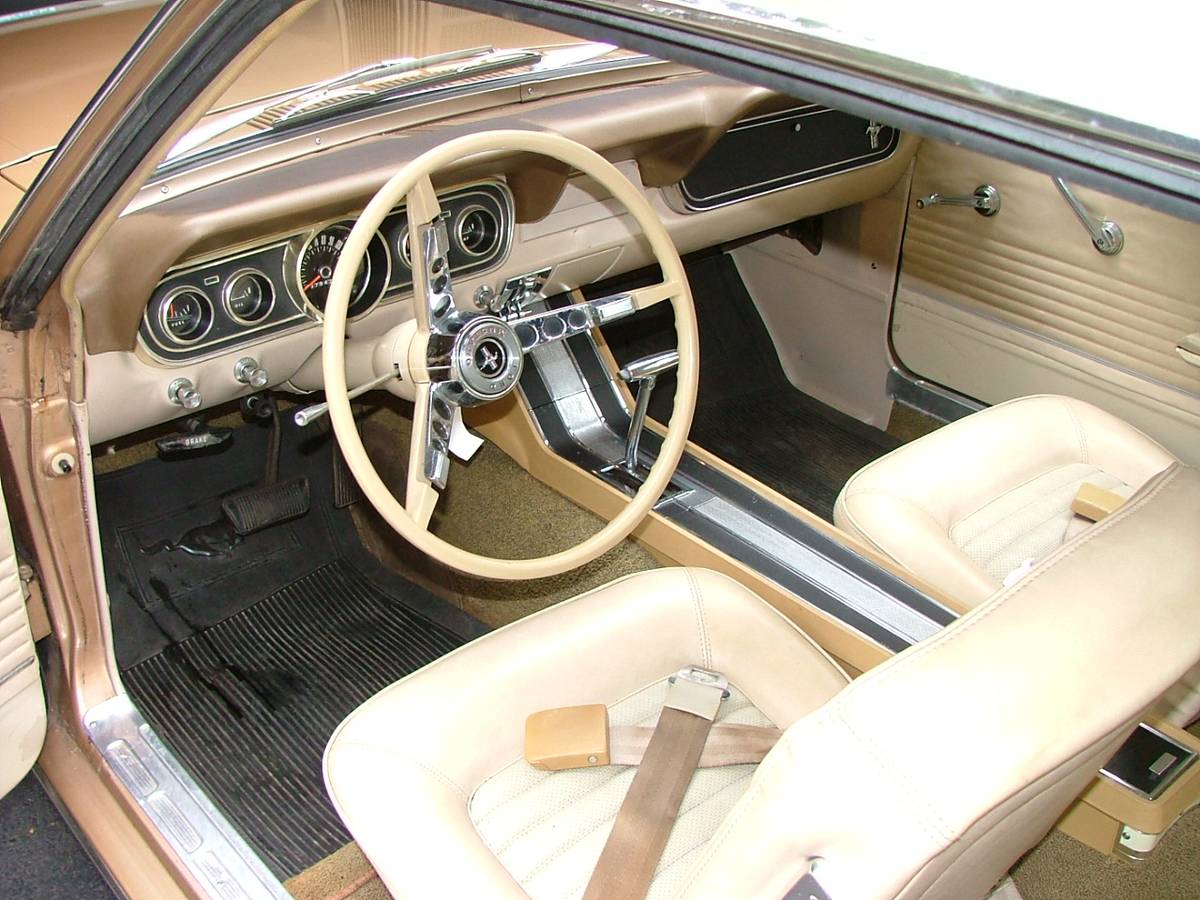 Ford-mustang-1965-3