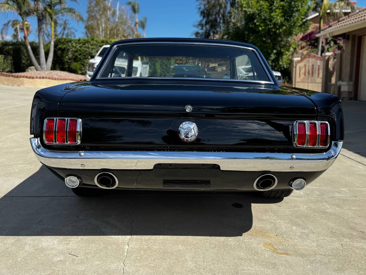Ford-mustang-1965-black-1