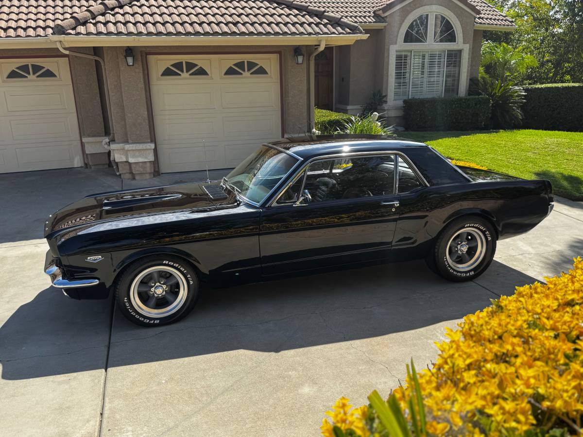 Ford-mustang-1965-black-17