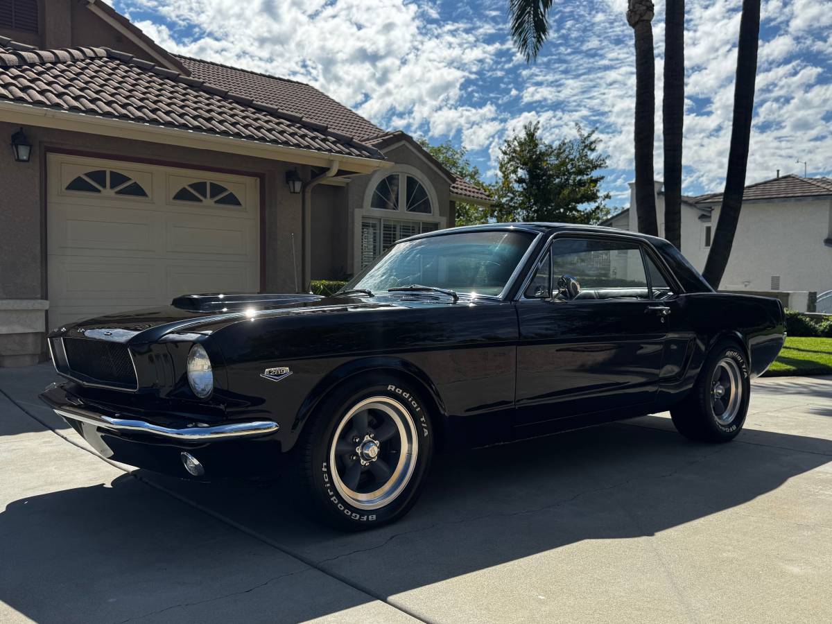Ford-mustang-1965-black-2