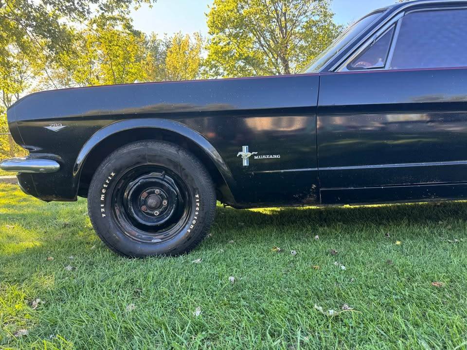 Ford-mustang-1965-black-2