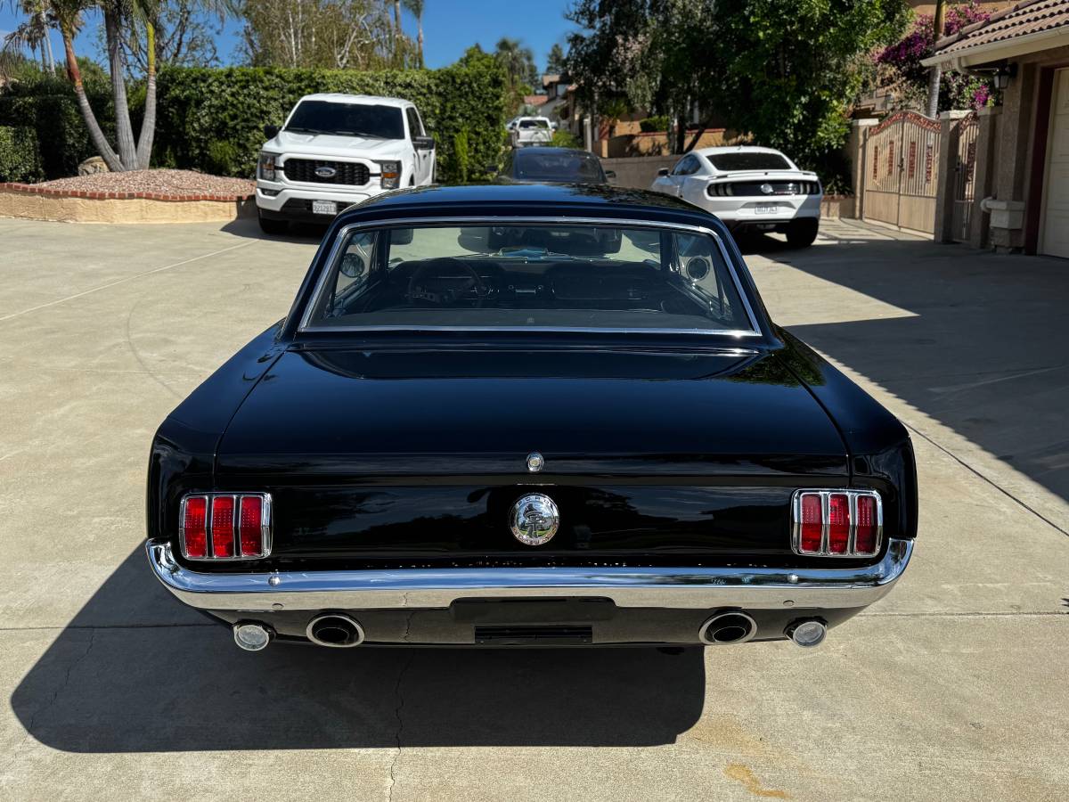 Ford-mustang-1965-black-7