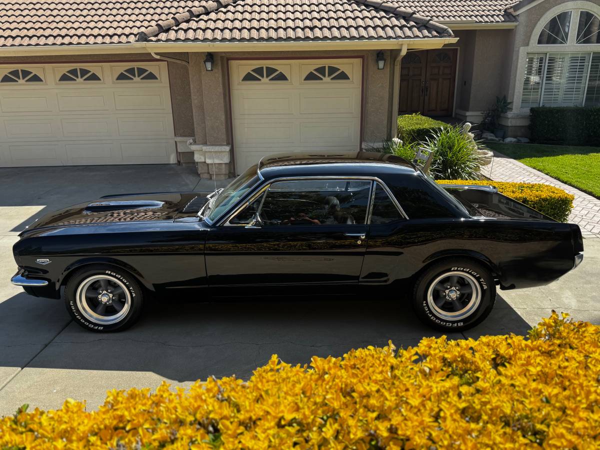 Ford-mustang-1965-black-9
