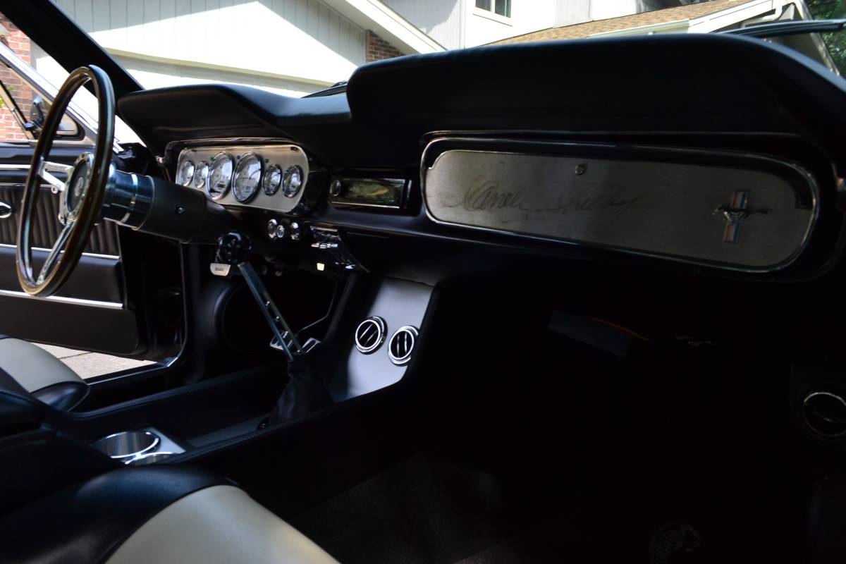 Ford-mustang-1965-blue-11