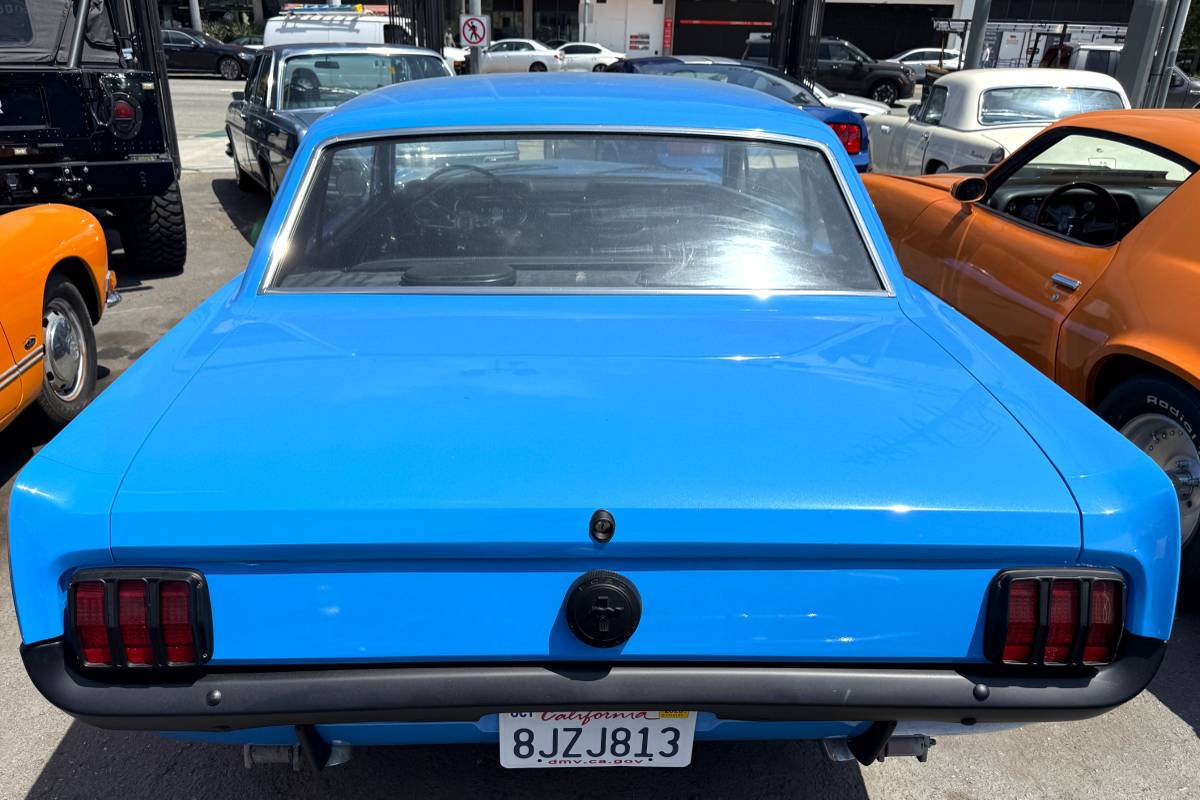 Ford-mustang-1965-blue-18