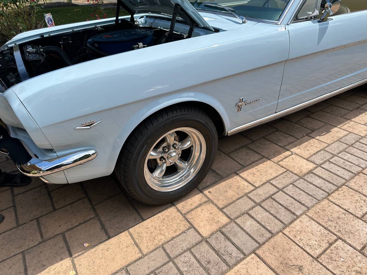 Ford-mustang-1965-blue-18