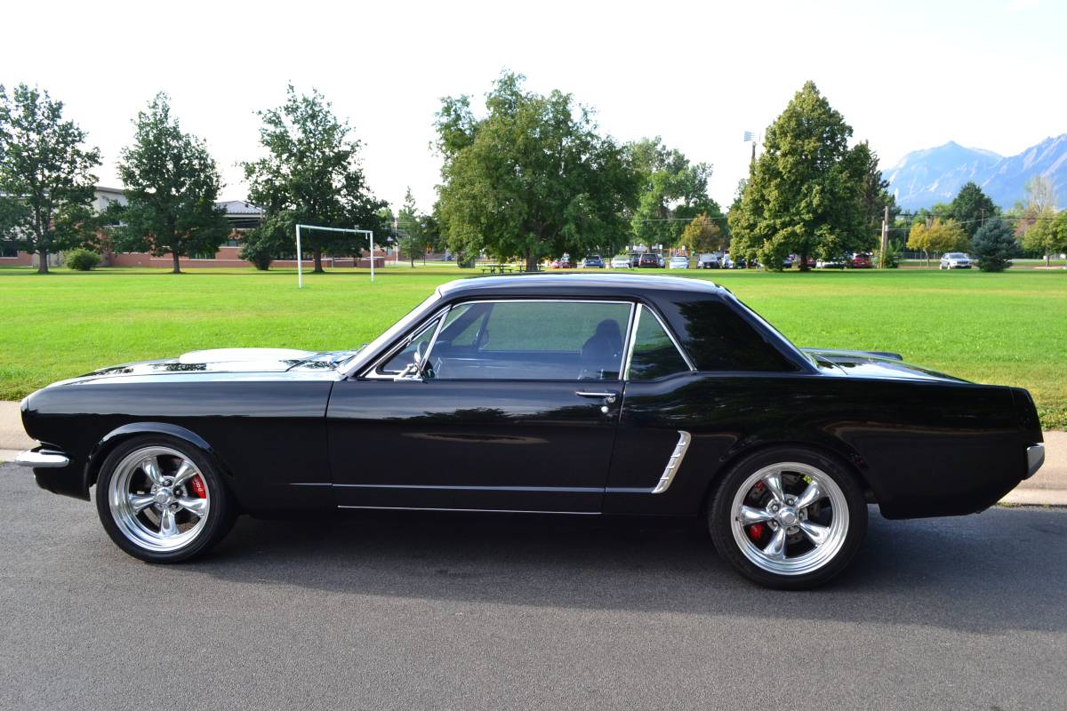 Ford-mustang-1965-blue-2