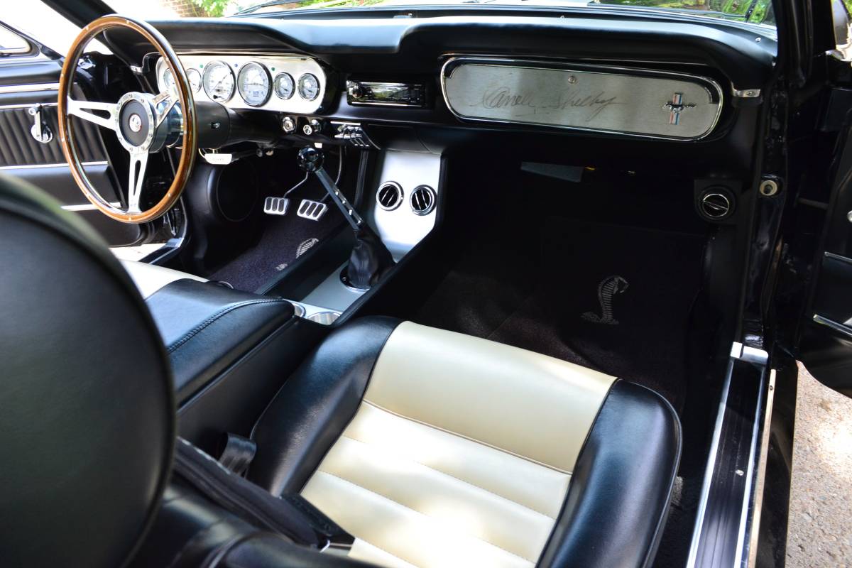 Ford-mustang-1965-blue-3