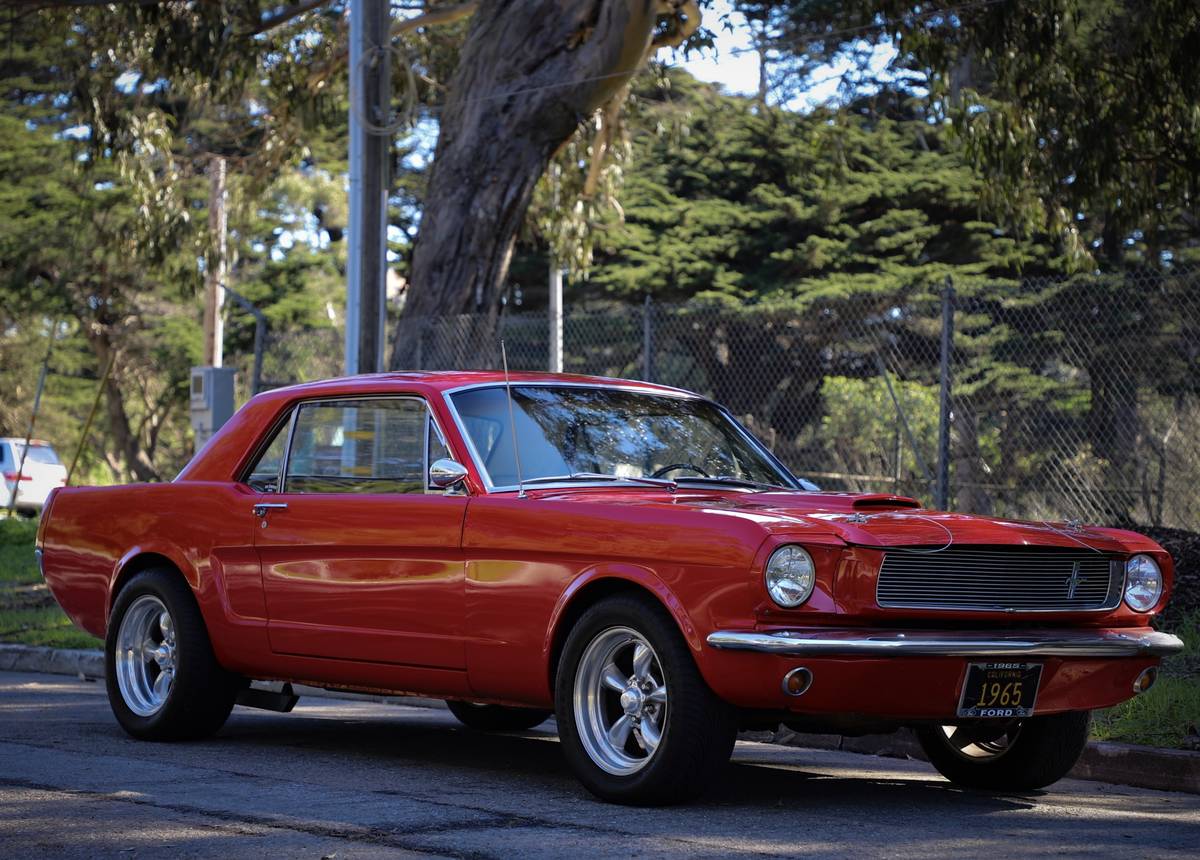 Ford-mustang-1965-red
