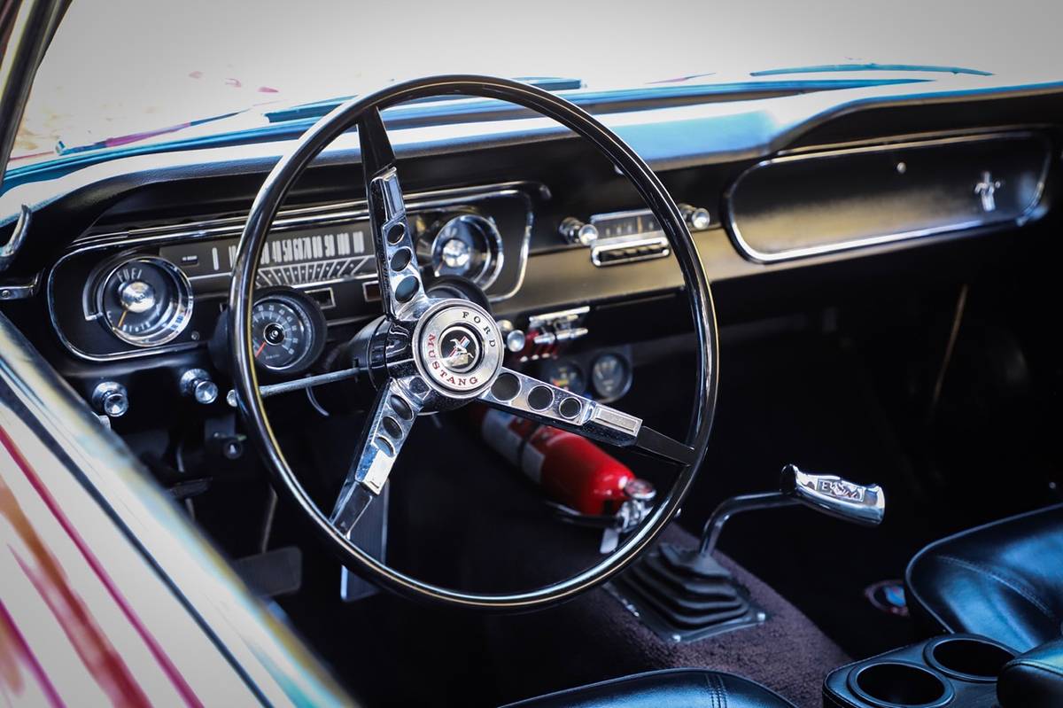 Ford-mustang-1965-red-8