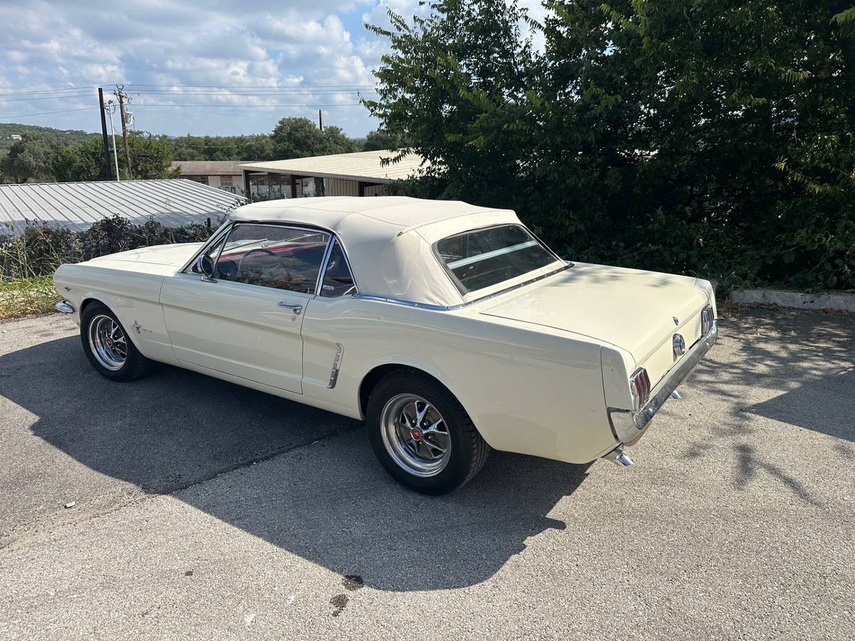 Ford-mustang-1965-white-2