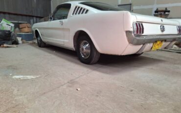 Ford-mustang-1965-white-3
