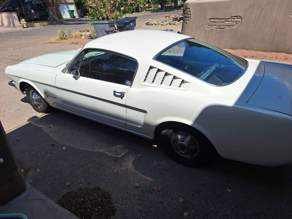 Ford-mustang-1965-white-5