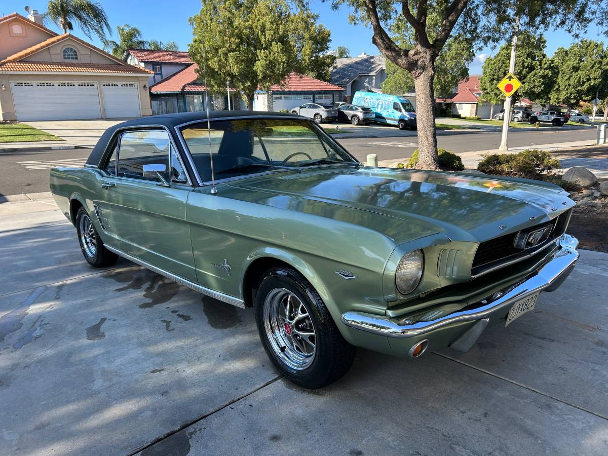 Ford-mustang-1966-11