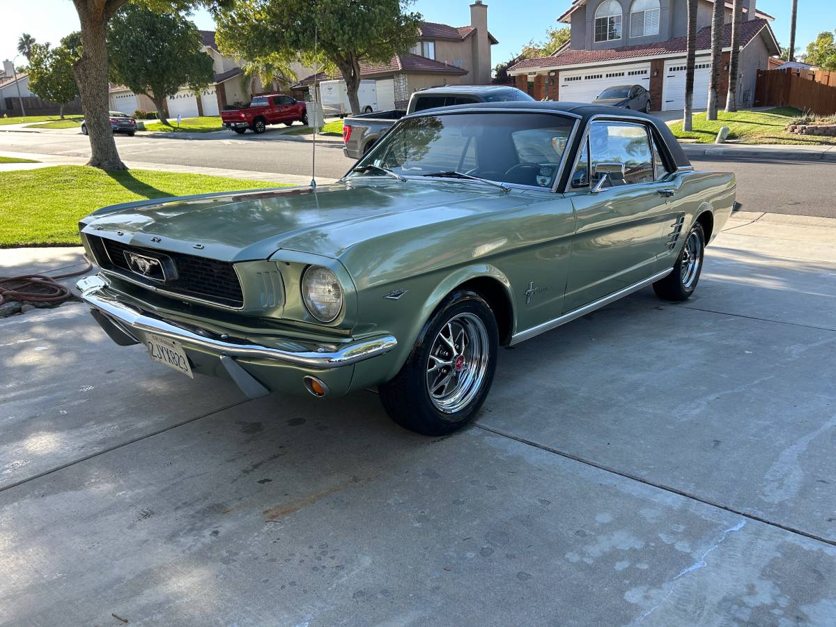 Ford-mustang-1966-14