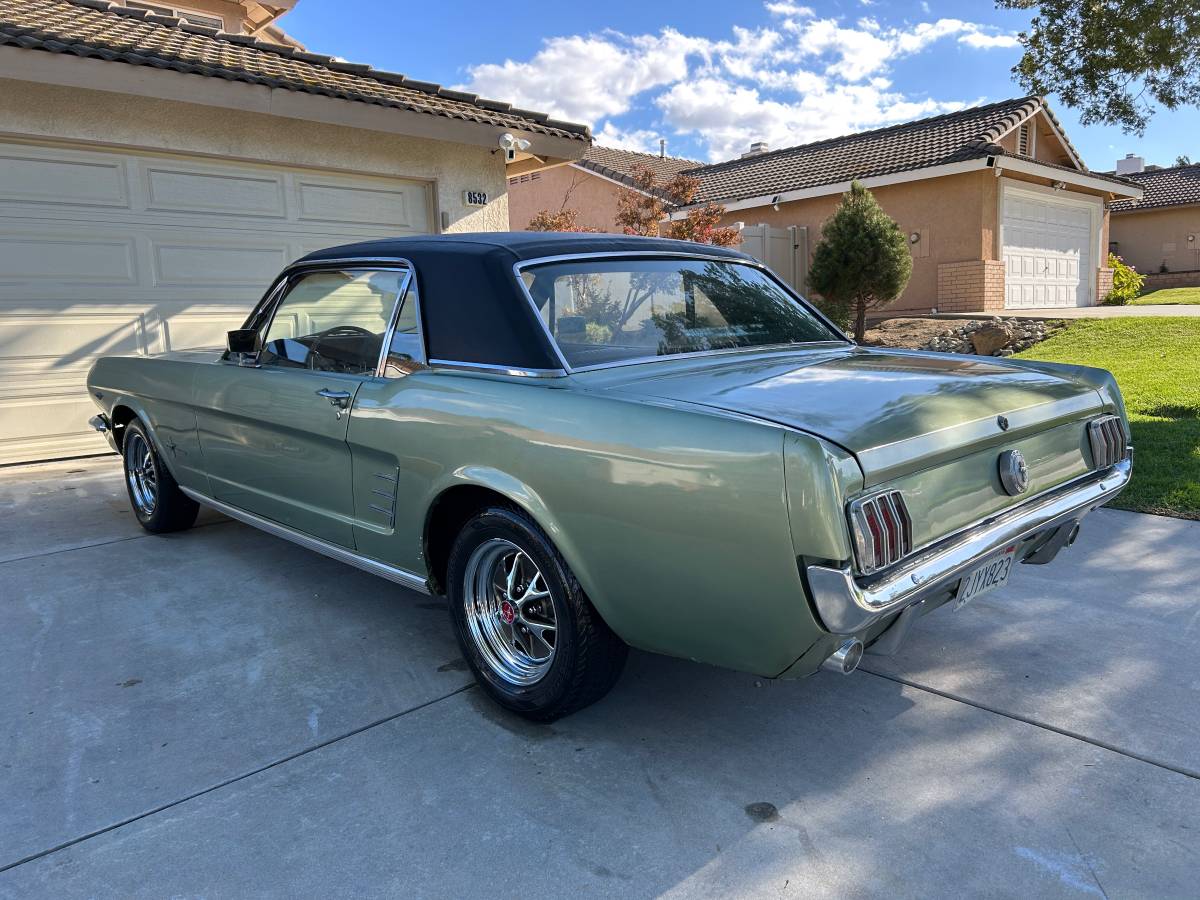 Ford-mustang-1966