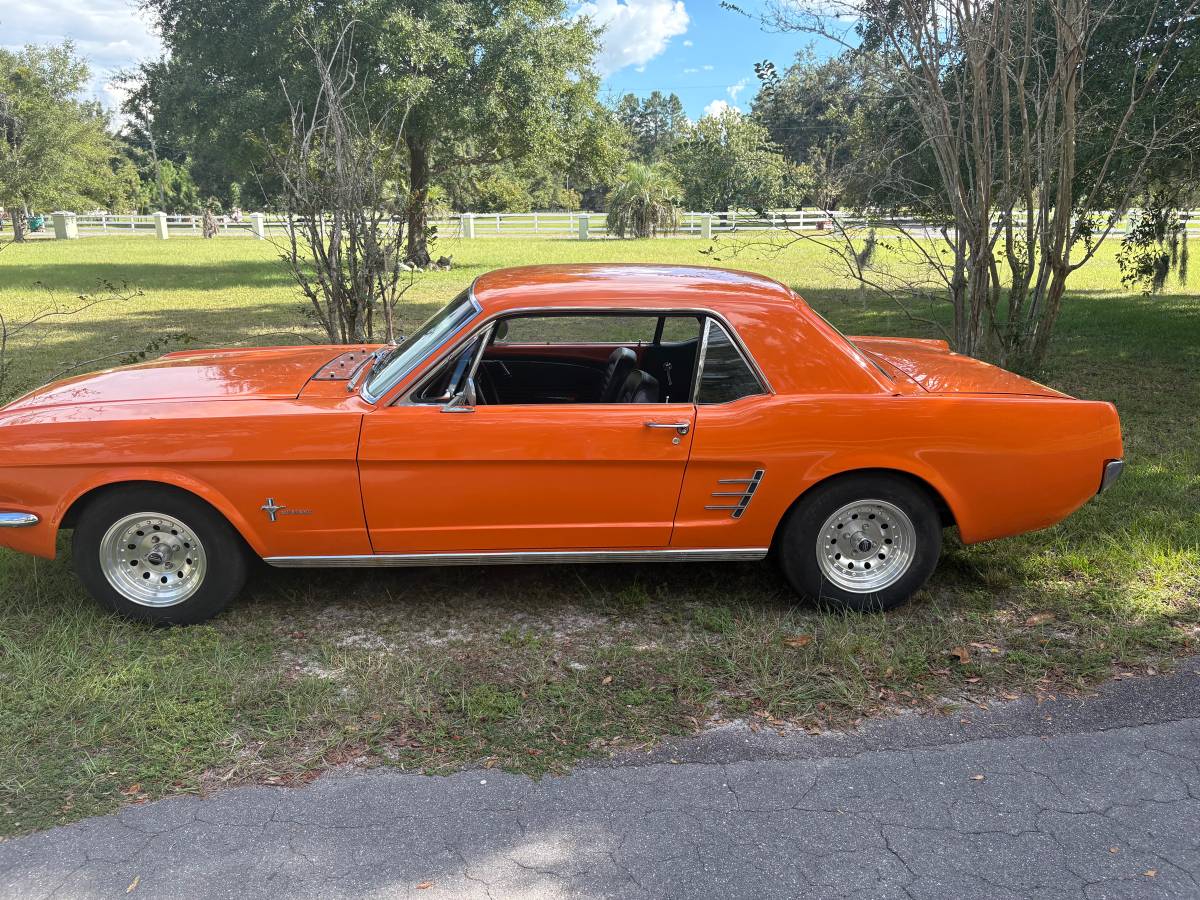 Ford-mustang-1966-2