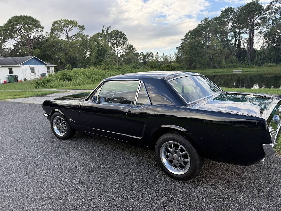 Ford-mustang-1966-black-16