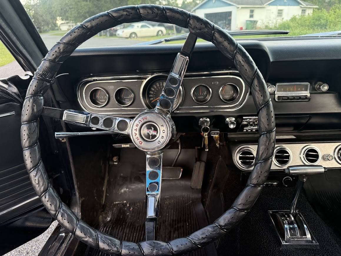 Ford-mustang-1966-black-18